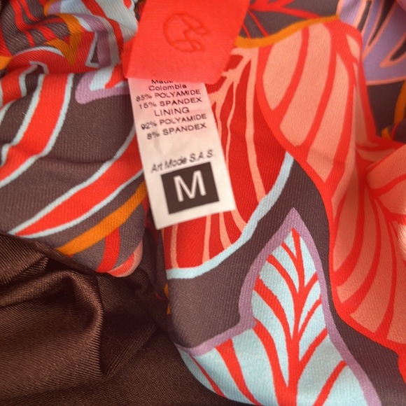 NWT Maaji Bikini Top - Picture 4 of 6